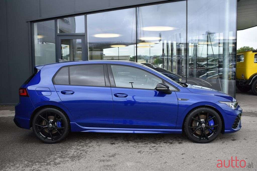 2021' Volkswagen Golf photo #3