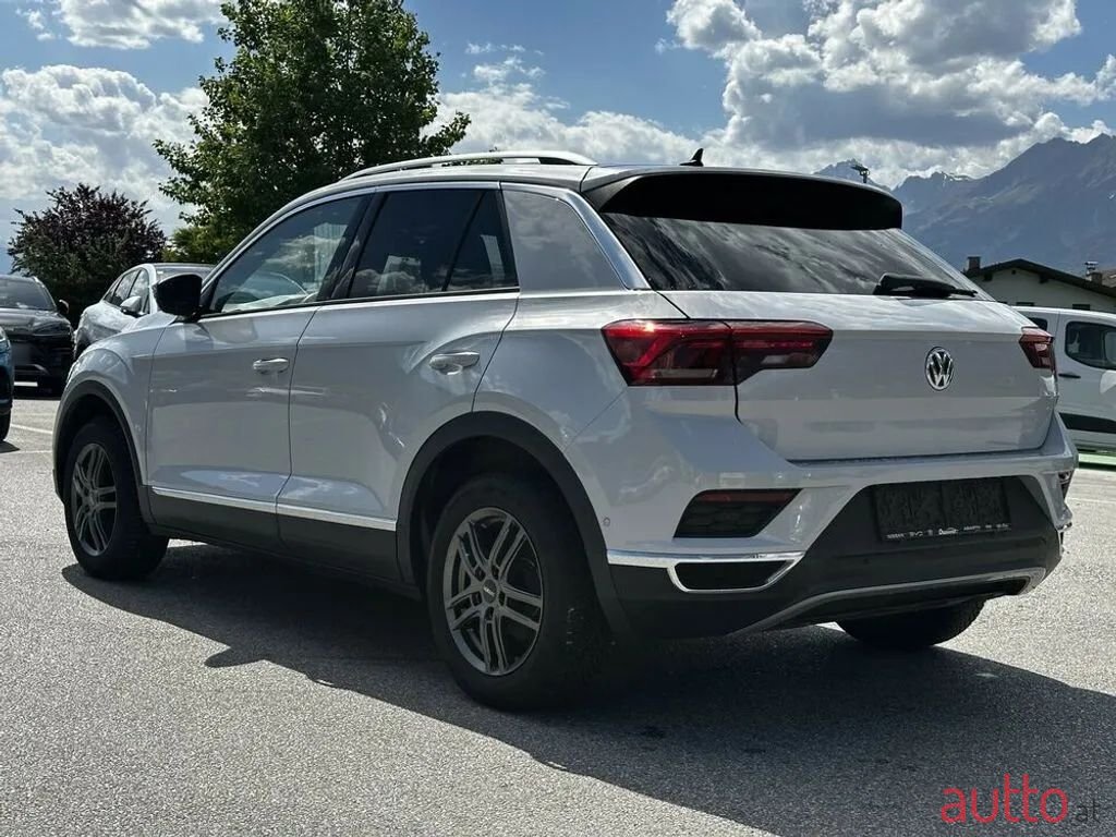 2018' Volkswagen T-Roc photo #4