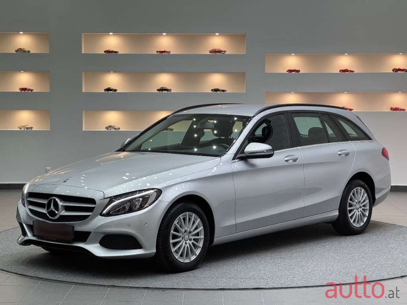 2019' Mercedes-Benz C-Klasse photo #1
