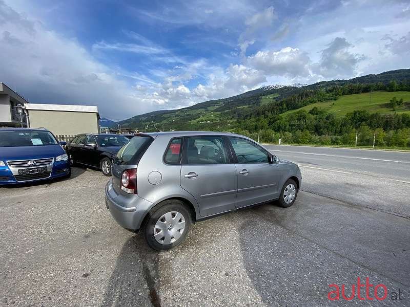 2008' Volkswagen Polo photo #1