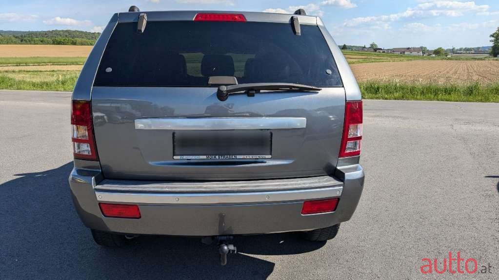 2007' Jeep Grand Cherokee photo #4