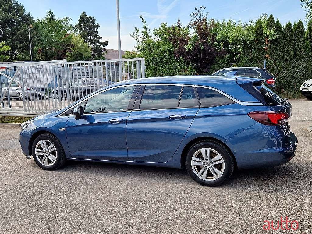 2016' Opel Astra photo #6