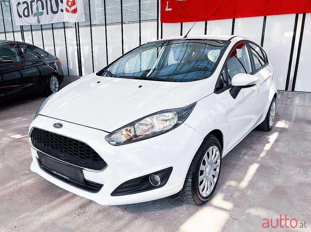 2016' Ford Fiesta photo #1