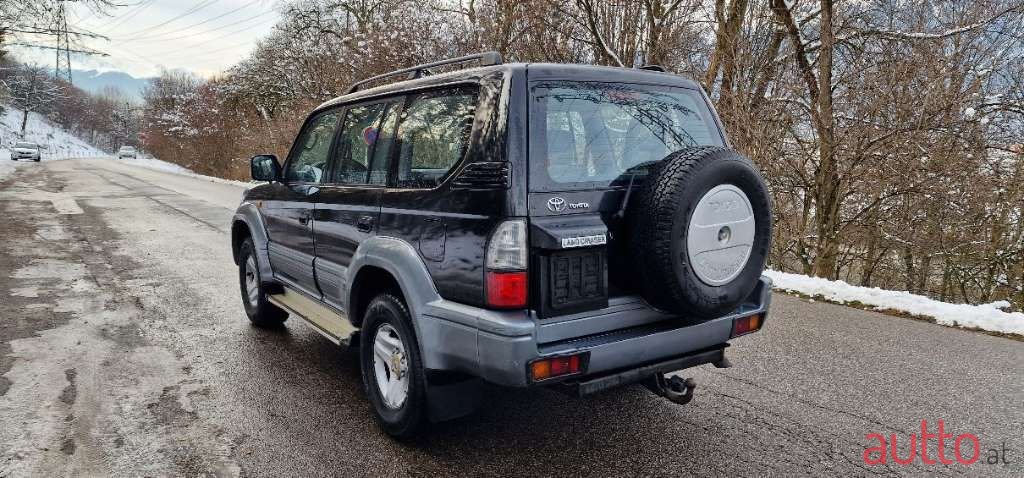 2002' Toyota Land Cruiser photo #4