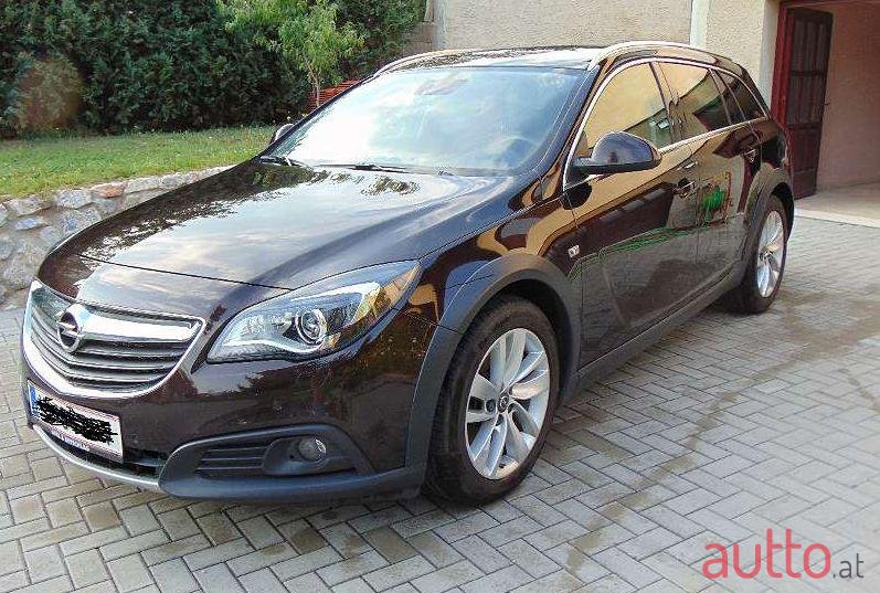 2015' Opel Insignia photo #1