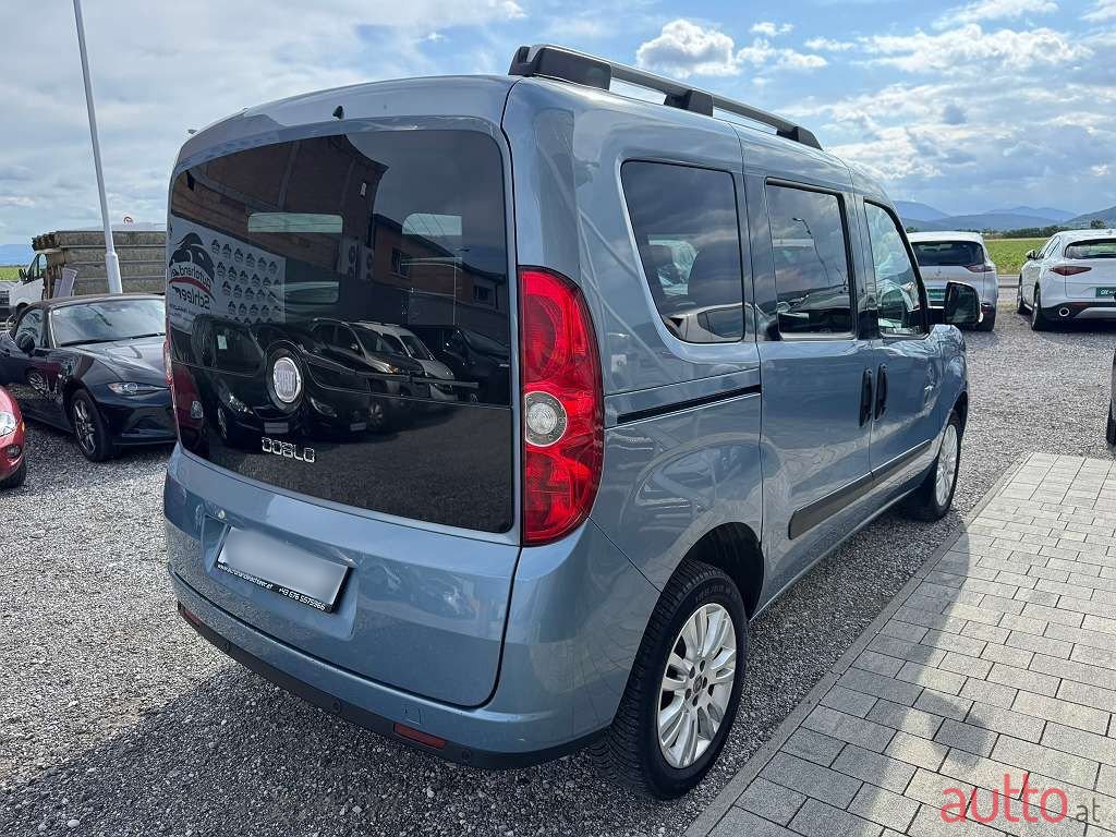 2011' Fiat Doblo photo #6