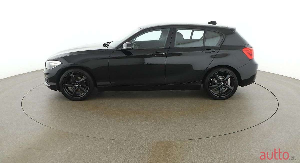 2017' BMW 118i photo #2