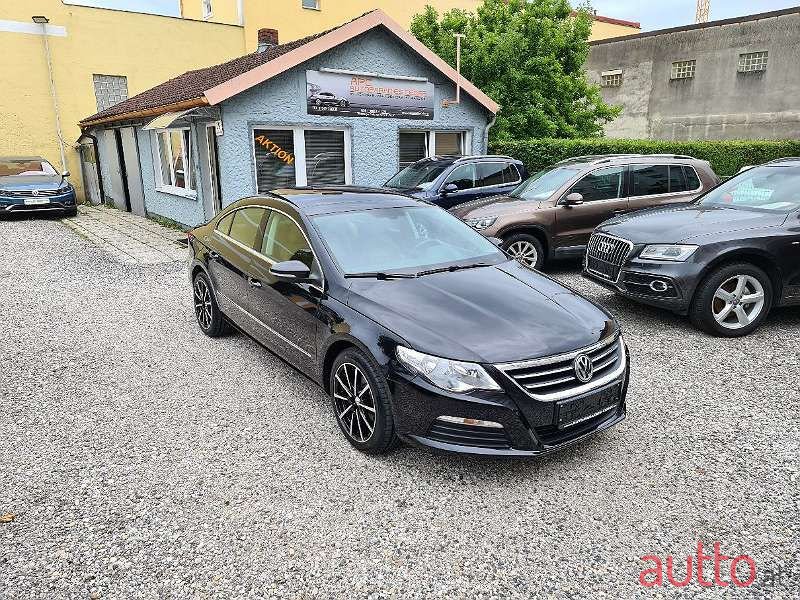 2008' Volkswagen Passat photo #1