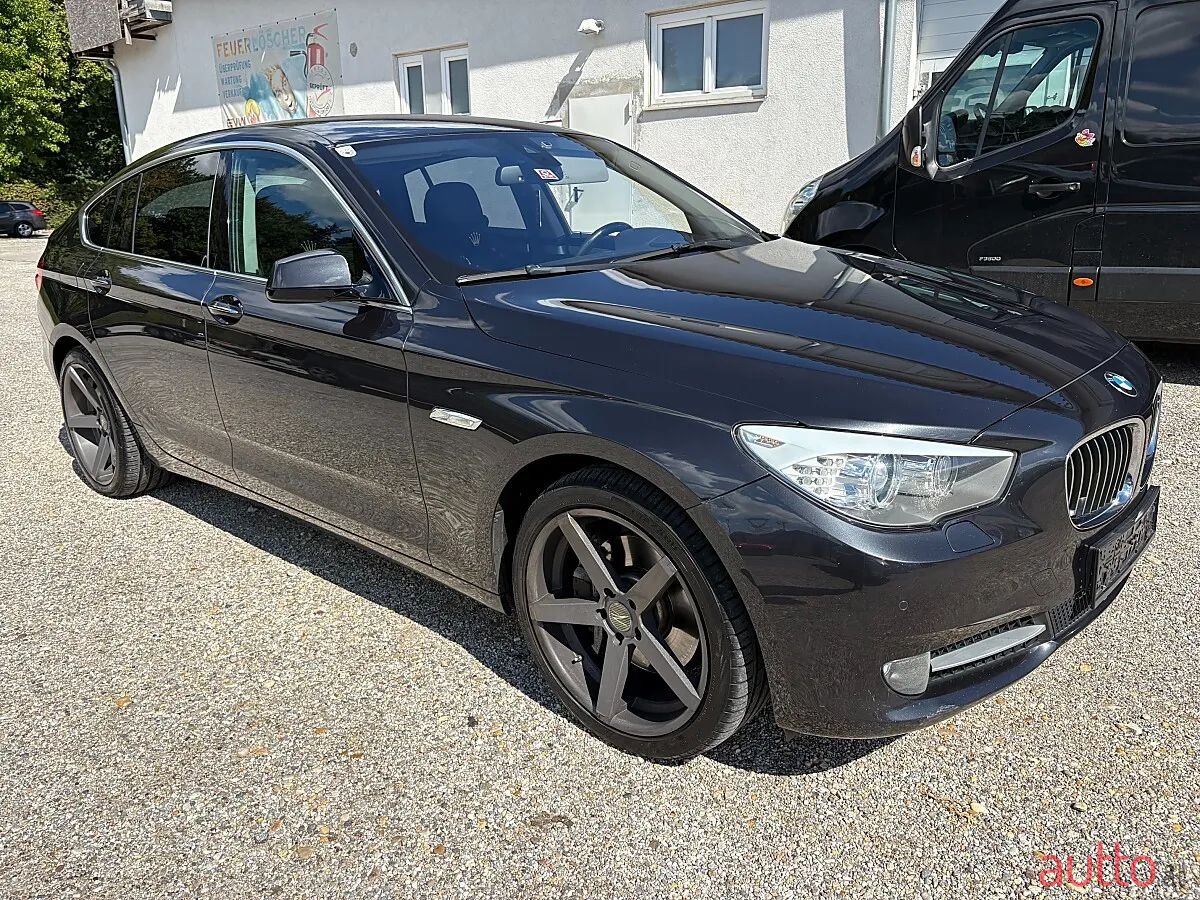 2013' BMW 5Er-Reihe photo #4