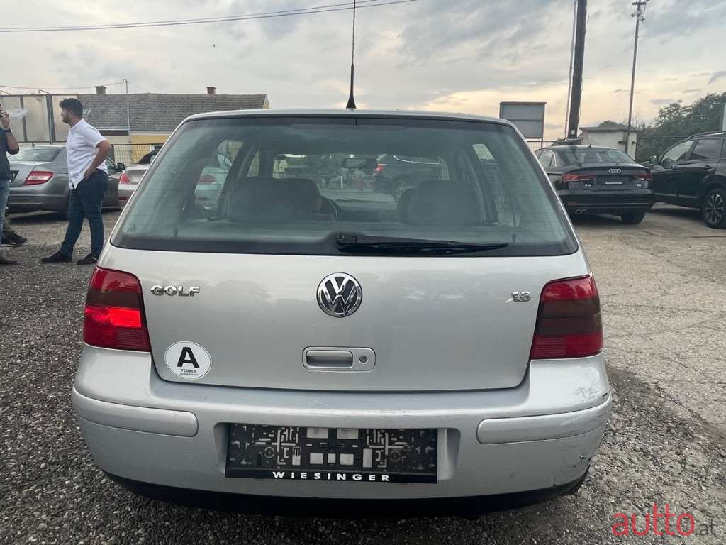 2000' Volkswagen Golf photo #4