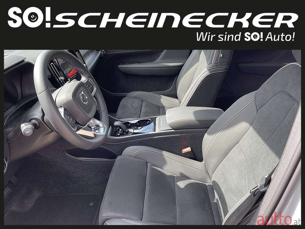 2024' Volvo XC40 photo #5