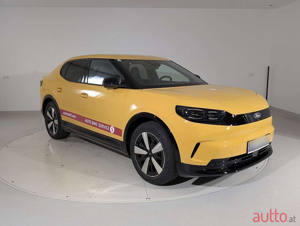 2024' Ford Capri photo #3