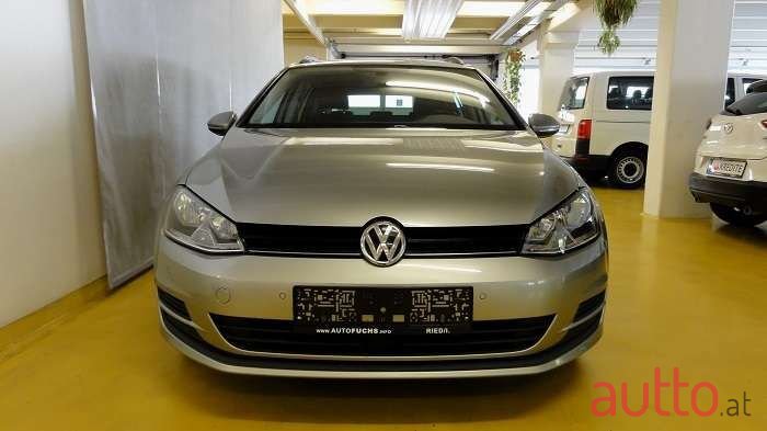 2016' Volkswagen Golf photo #2