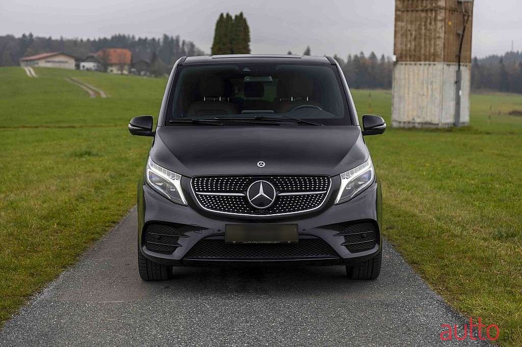 2020' Mercedes-Benz V-Klasse photo #2