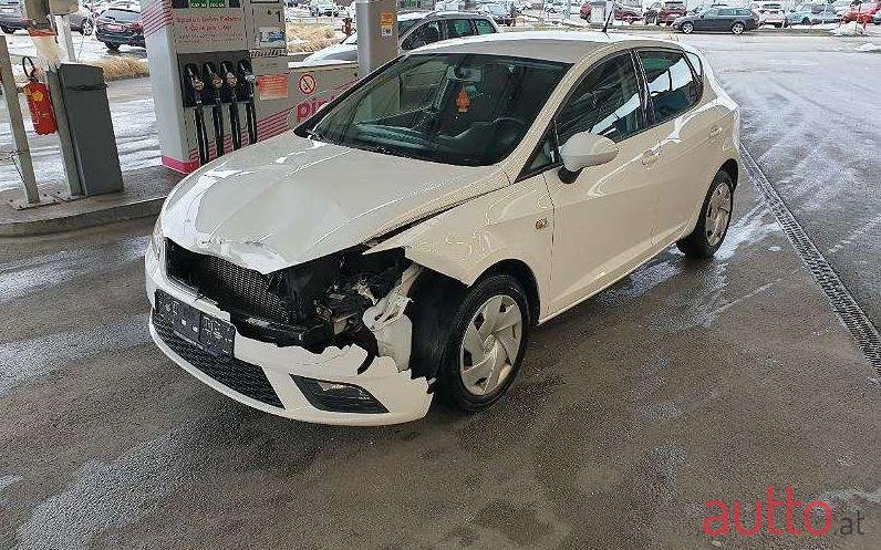 2013' SEAT Ibiza photo #1