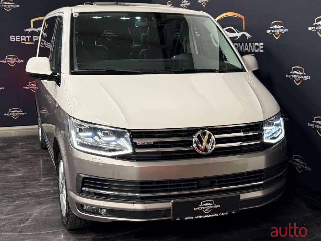 2017' Volkswagen Multivan photo #4