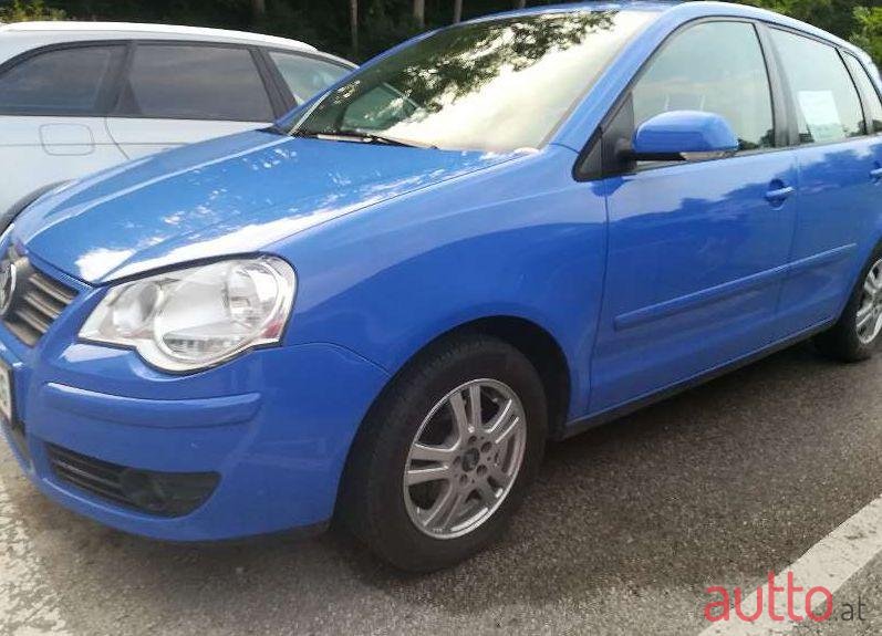 2005' Volkswagen Polo photo #1