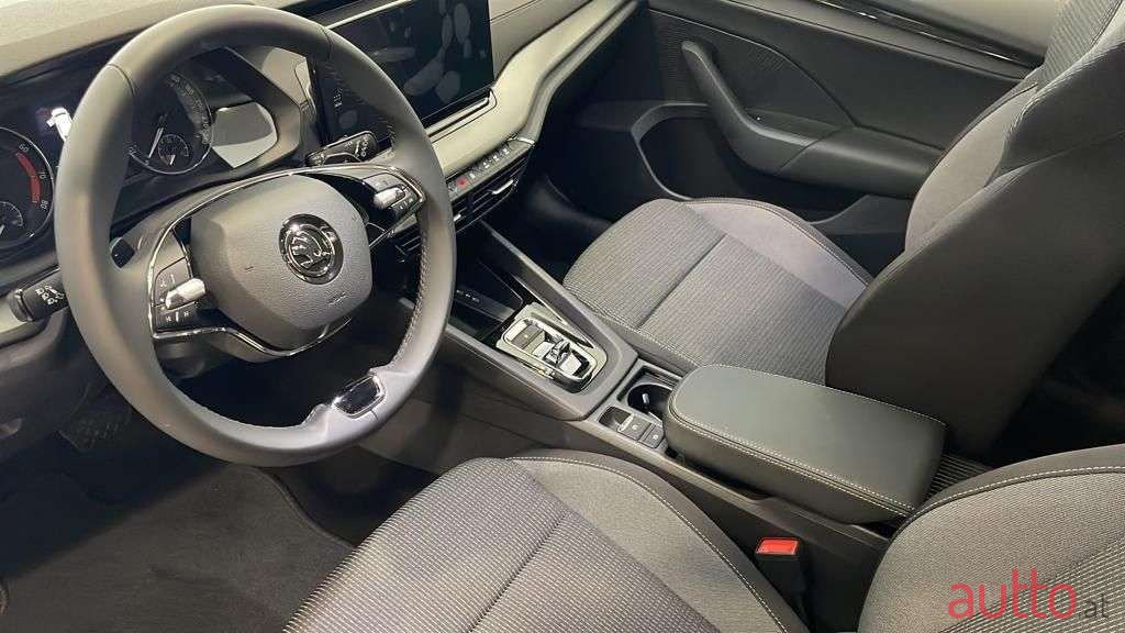 2022' Skoda Octavia photo #5