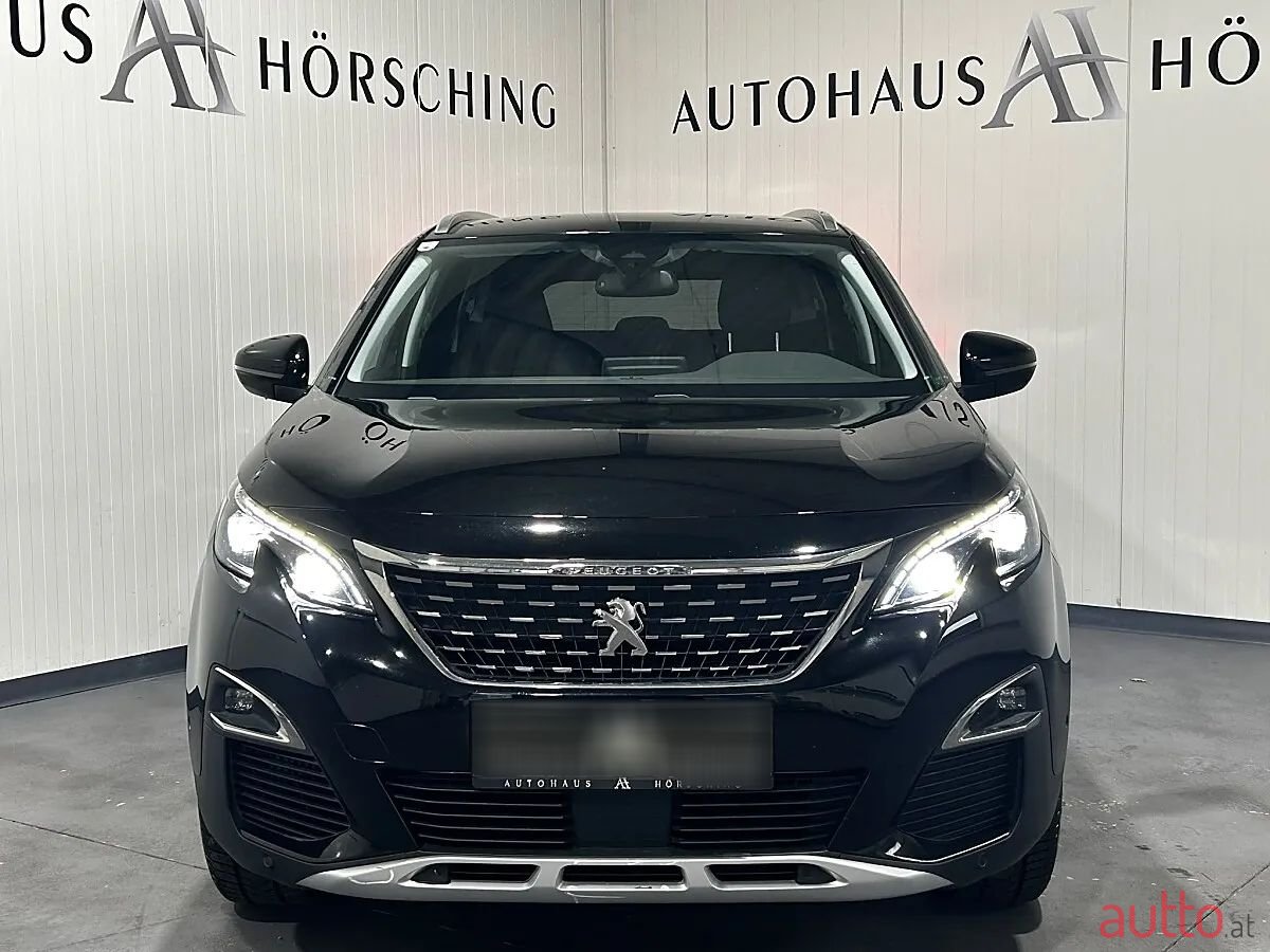 2020' Peugeot 5008 photo #2