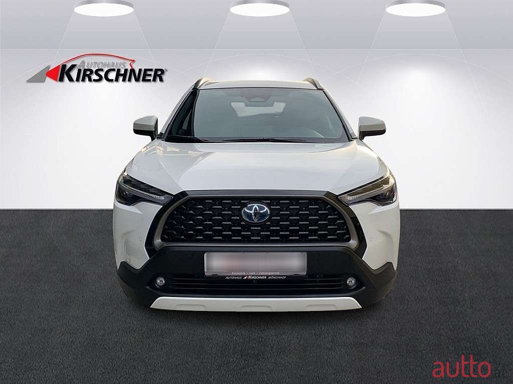 2024' Toyota Corolla Cross photo #2
