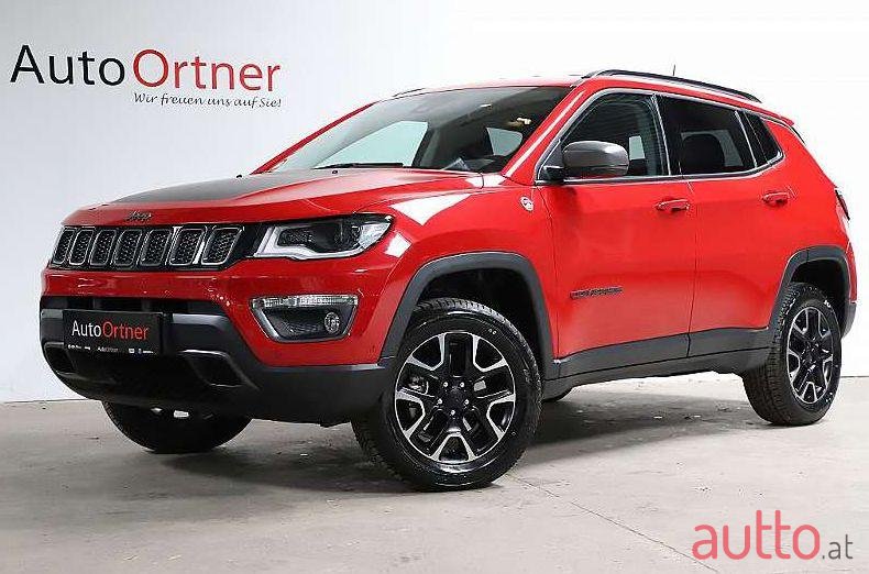 2019' Jeep Compass photo #2