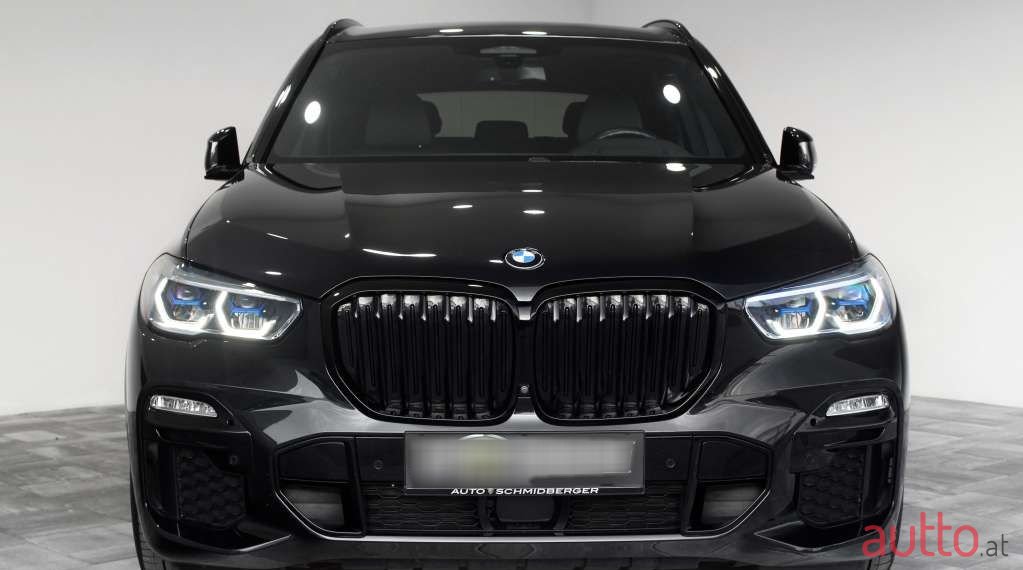 2021' BMW X5 photo #2