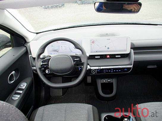 2022' Hyundai Ioniq 5 photo #4