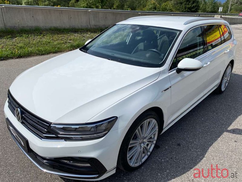 2020' Volkswagen Passat photo #1