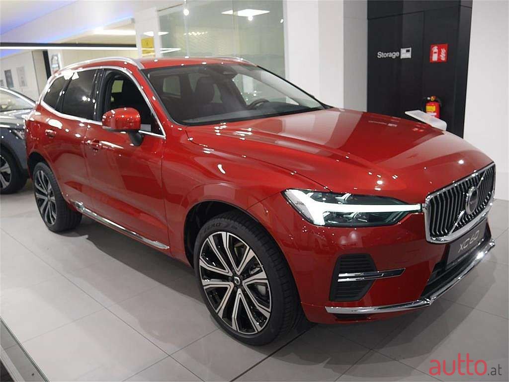 2022' Volvo XC60 photo #2