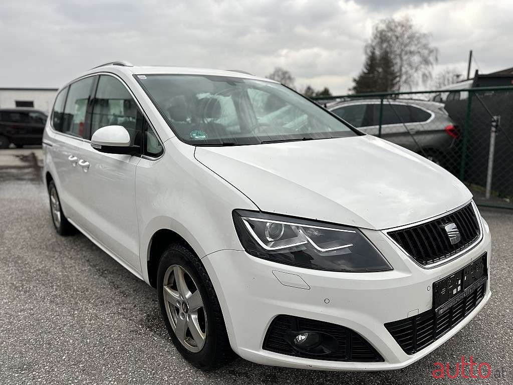 2012' SEAT Alhambra photo #2