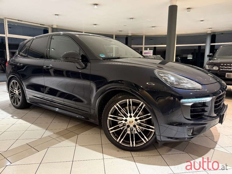 2015' Porsche Cayenne photo #1