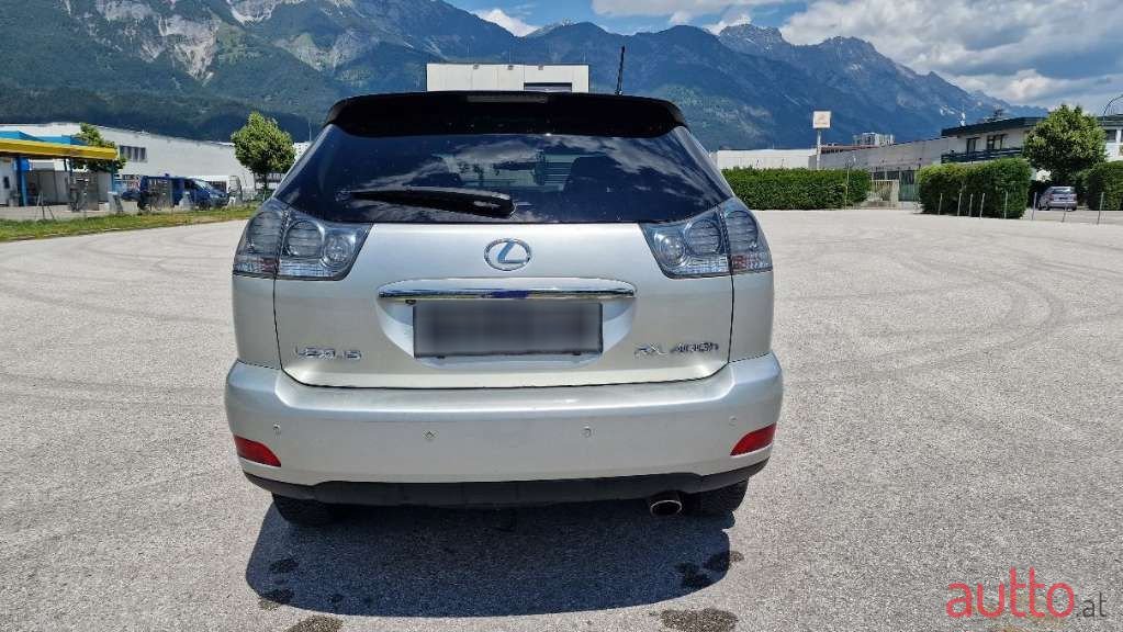 2020' Lexus RX photo #5