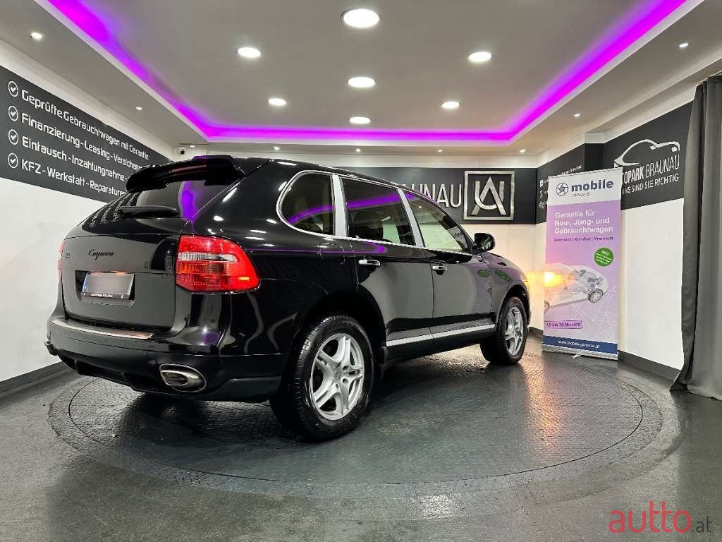 2009' Porsche Cayenne photo #6