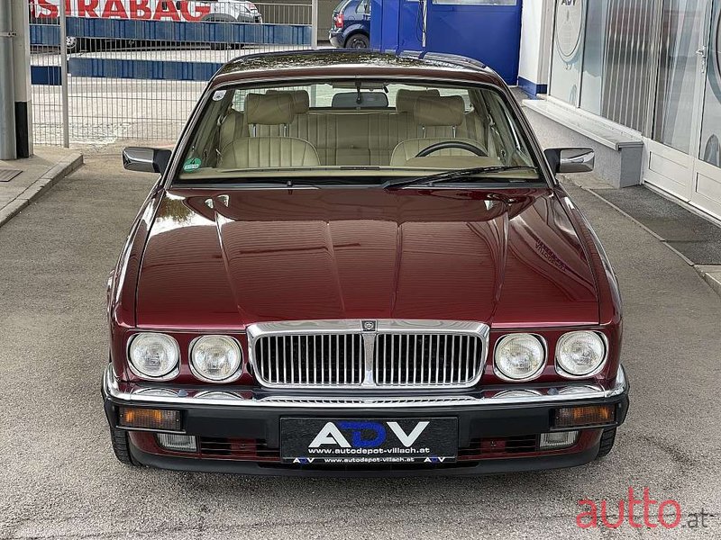 1993' Jaguar XJ photo #2