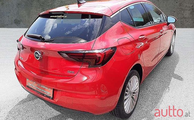 2016' Opel Astra photo #2