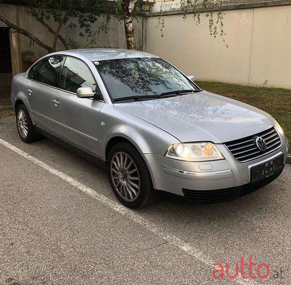 2002' Volkswagen Passat photo #1