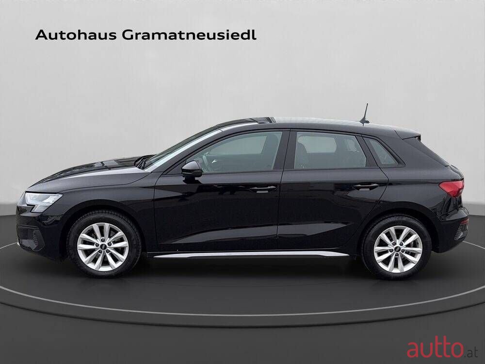 2022' Audi A3 photo #2