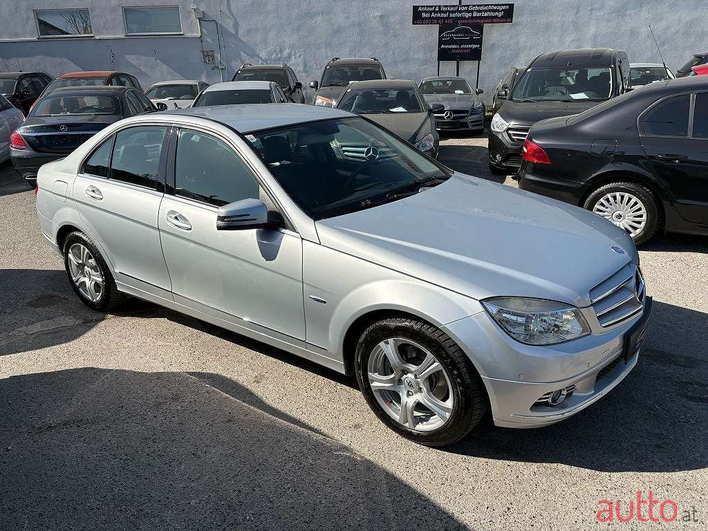 2010' Mercedes-Benz C-Klasse photo #3