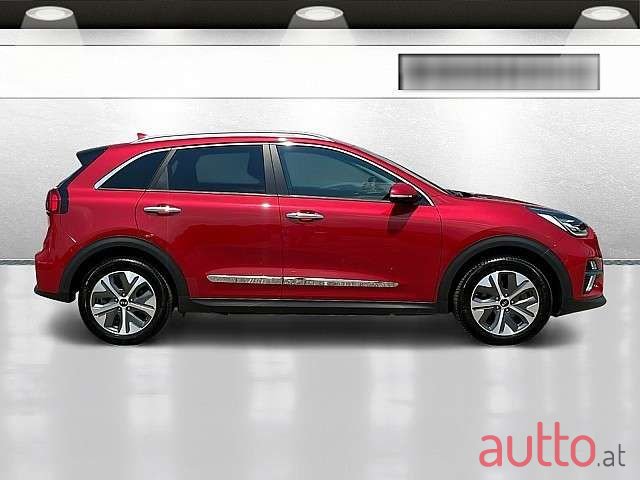 2020' Kia Niro photo #4