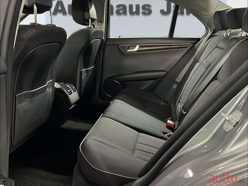 2012' Mercedes-Benz C-Klasse photo #5