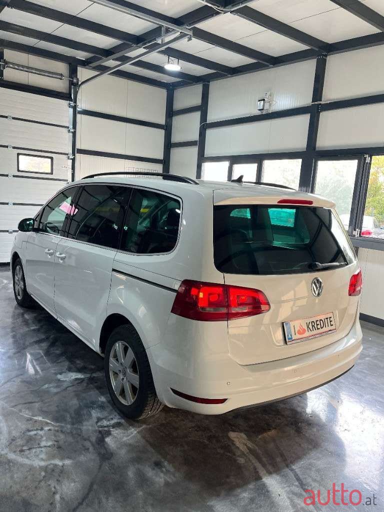 2011' Volkswagen Sharan photo #5