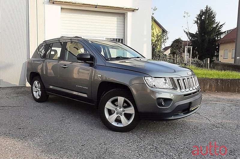 2013' Jeep Compass photo #3