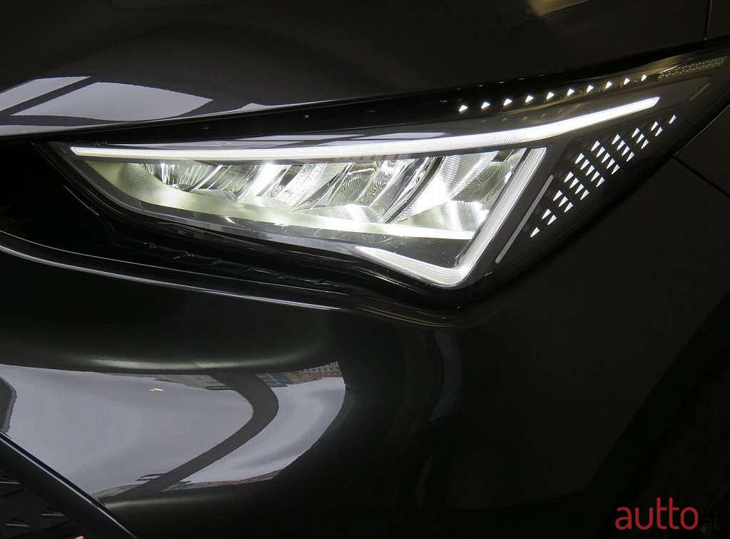 2023' Cupra Born photo #6