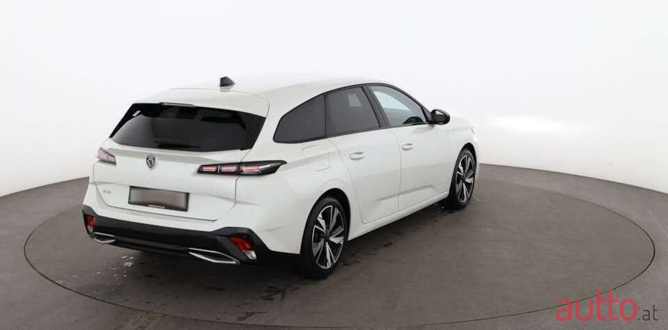 2022' Peugeot 308 photo #3