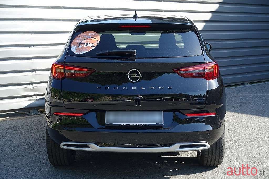 2022' Opel Grandland X photo #5