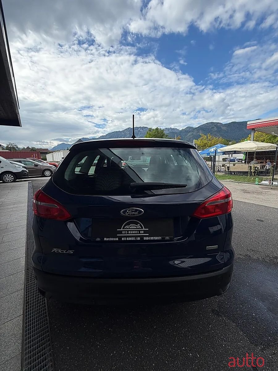 2017' Ford Focus photo #5