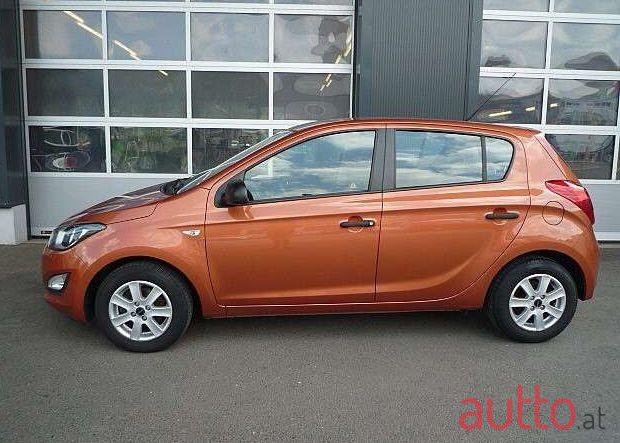 2014' Hyundai i20 photo #1