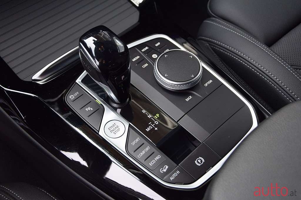 2023' BMW X3 photo #6