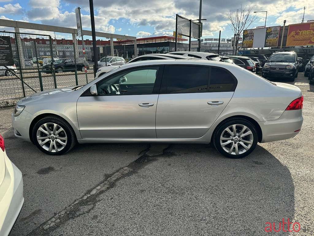 2015' Skoda Superb photo #4