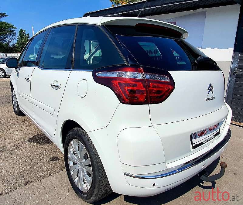 2013' Citroen C4 Picasso photo #5